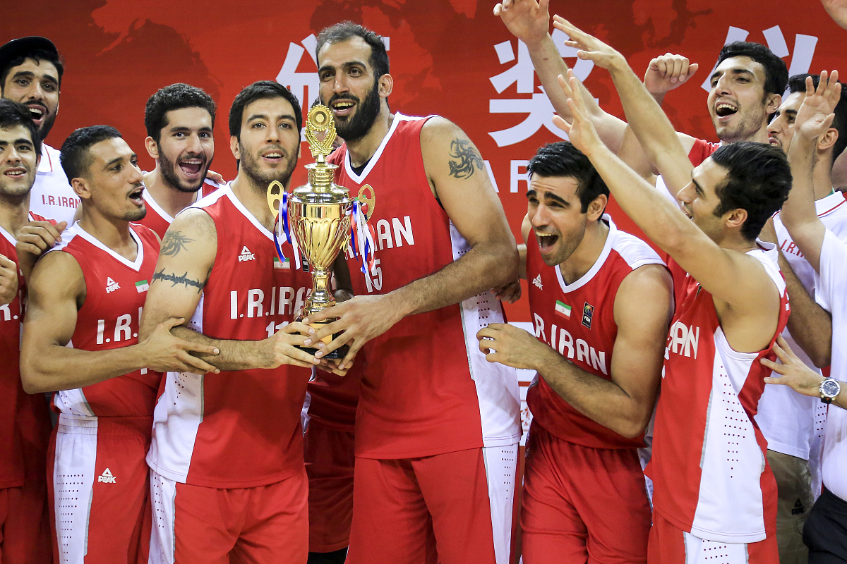 星空体育-金州勇士训练开放日，国际比赛日官宣签约引欢呼，全明星赛在即，轮换策略成焦点的简单介绍