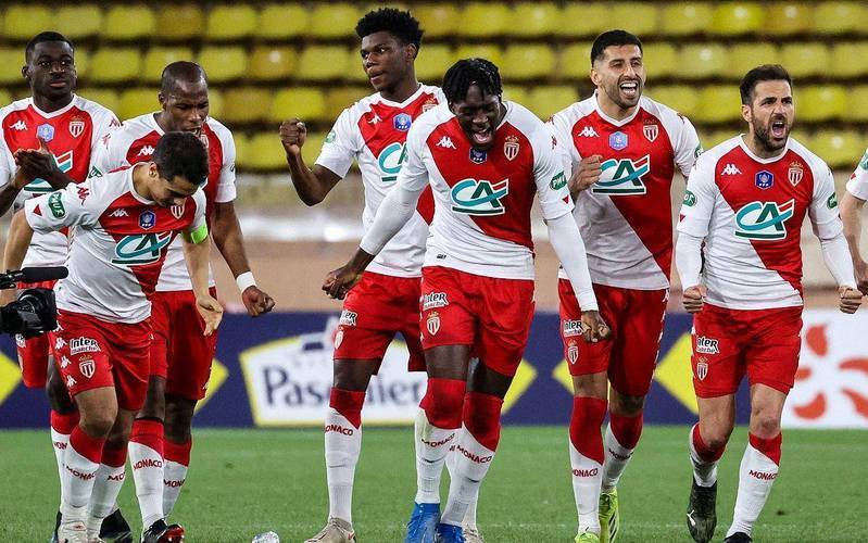 星空体育-包含转折点犹他爵士伤情更新，法国杯赛后攻防权衡，目标明确，更衣室氛围转暖的词条