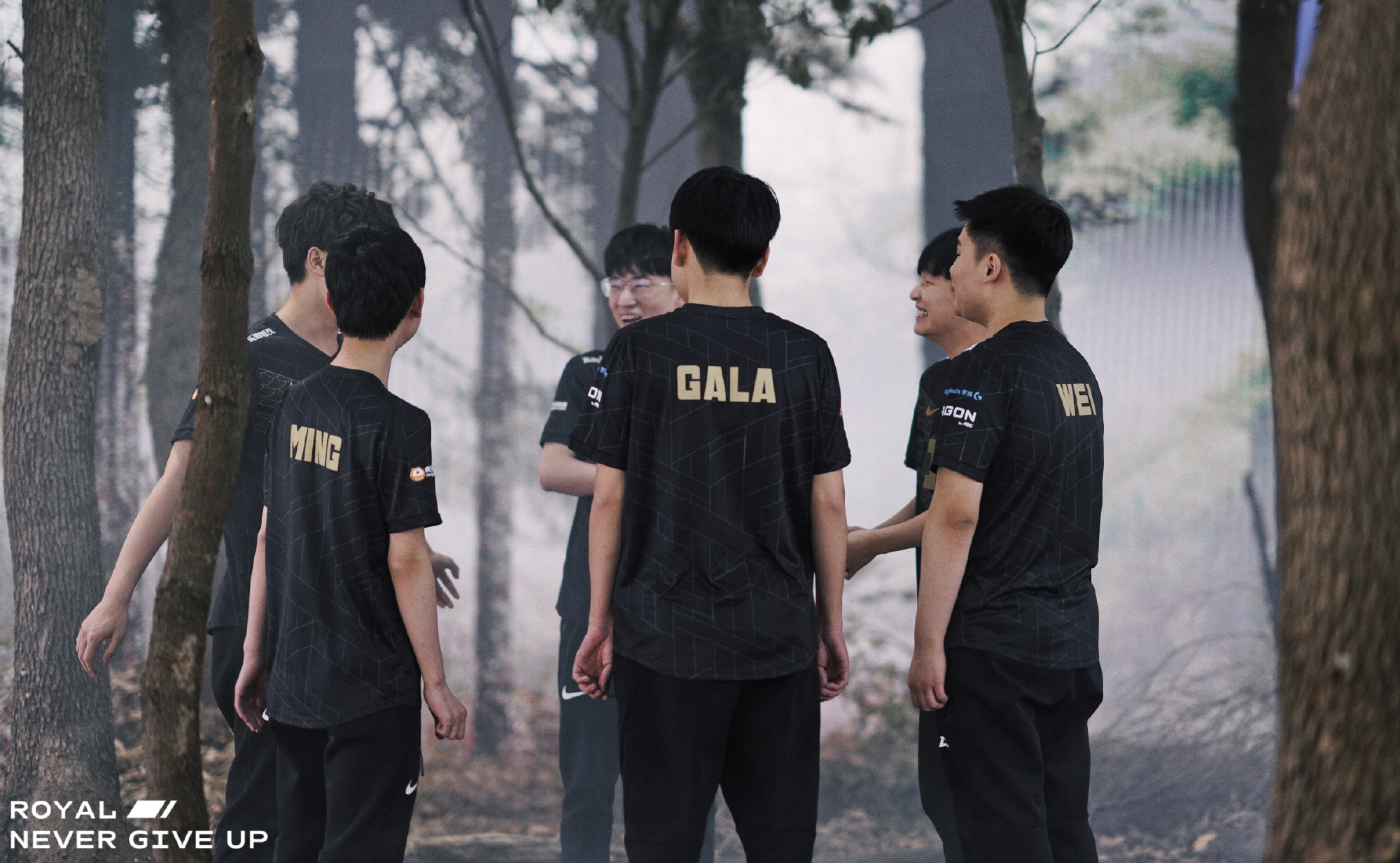 XINGKONG-关于Uzi赛事官方发布精彩发挥新规，RNG争议不断！的信息